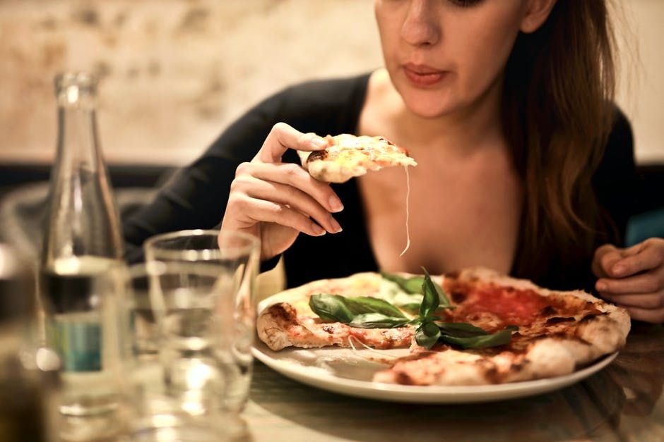 Cheating day/pexels.com
