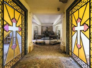 Deretan Gereja Terbengkalai di Eropa Dalam Bingkai Foto