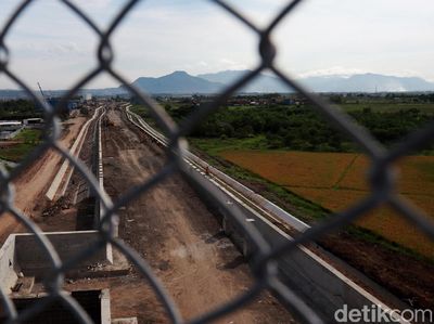 Progres Terkini Proyek Kereta Cepat di Tegalluar Bandung
