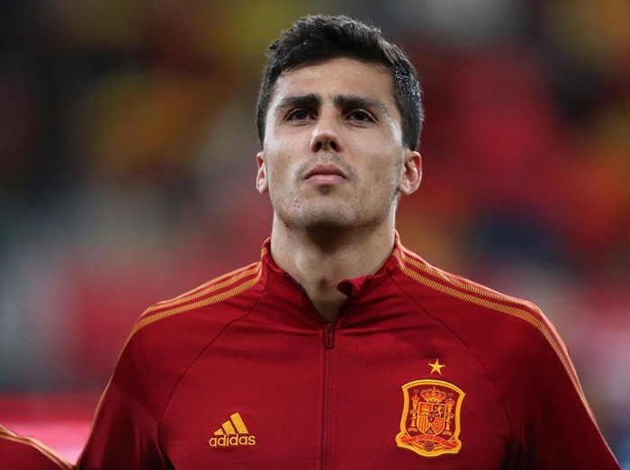 CADIZ, SPAIN - NOVEMBER 15: Rodri of Spain looks on prior to the UEFA Euro 2020 Qualifier between Spain and Malta on November 15, 2019 in Cadiz, Spain. (Photo by Angel Martinez/Getty Images)