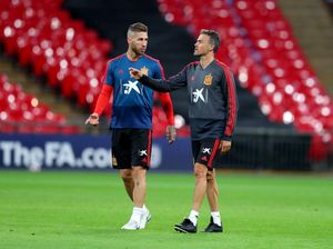 Enrique Tak Mau Pusingkan Masa Depan Ramos di Madrid