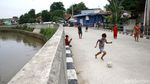 Stadion Dadakan Anak-anak Bukit Duri di Jalan Inspeksi Ciliwung
