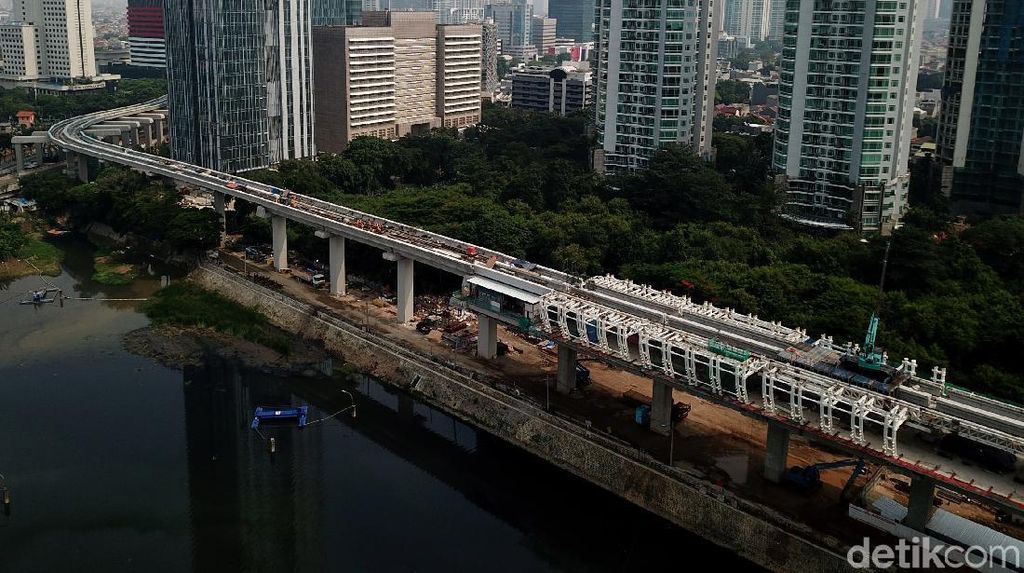 Wow, Progres Pembangunan LRT Sudah 80 Persen Lho