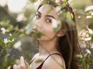 5 Pengakuan Ariel Tatum yang Mengalami Gangguan Mental Sejak Remaja 5 Pengakuan Ariel Tatum yang Mengalami Gangguan Mental Sejak Remaja