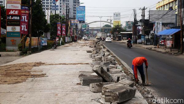 Akhirnya Jalan Joyo Martono Bekasi Diperbaiki
