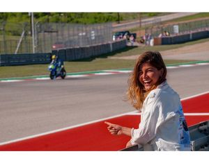 Alejandra Lopez Garro, Si Manis Kekasih Joan Mir