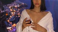 Seksinya Pacar Scott Disick Saat Nikmati Fast Food hingga Wine