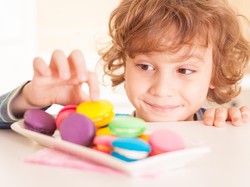 Sering Konsumsi Makanan Manis Bikin Anak Hiperaktif, Ini Faktanya