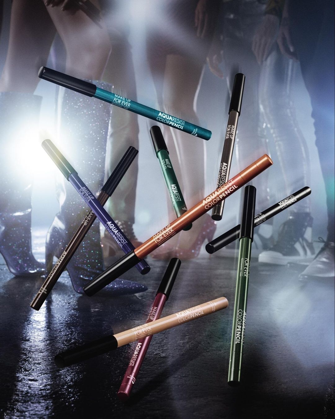 Aqua Resist Color Pencil dan Resist Smoky Shadow