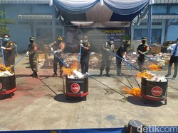 Bea Cukai Sidoarjo Musnahkan Jutaan Rokok Ilegal Senilai Rp 7,5 Miliar