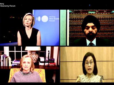 Begini Potret Sri Mulyani Virtual Meeting dengan Hillary Clinton