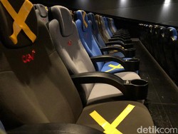 Bioskop Masih Kosong, Serasa Teater Milik Sendiri