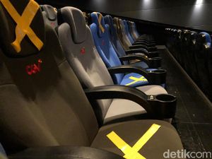 Bioskop Masih Kosong, Serasa Teater Milik Sendiri Bioskop Masih Kosong, Serasa Teater Milik Sendiri