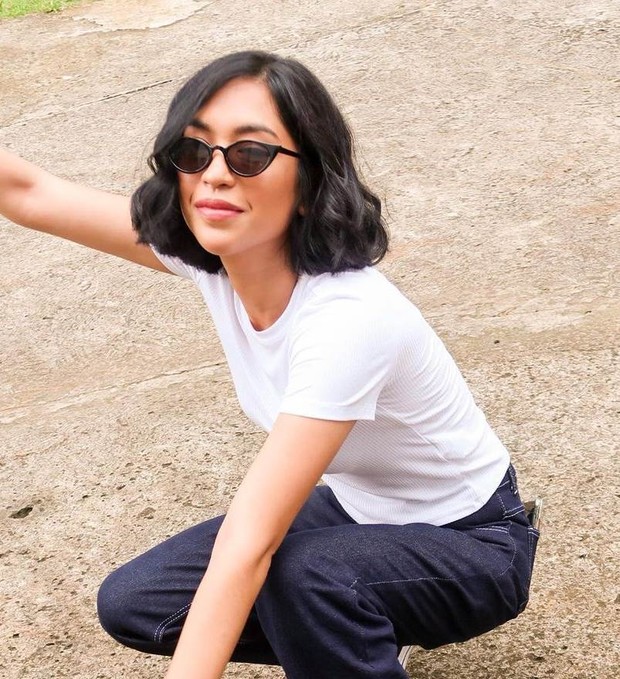 Chic Bends/instagram.com/taskyanamya Jika kamu memiliki model rambut blunt bob, bisa coba gaya rambut chic bends ini.