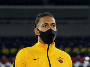 Duh, Chris Smalling Alami Keracunan Makanan