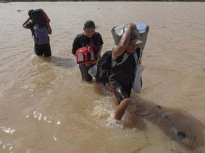 Pengungsi Banjir Banyumas Pulang ke Rumah Demi Selamatkan Harta Benda