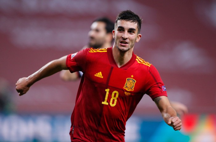 SEVILLE, SPAIN - NOVEMBER 17: Ferran Torres of Spain celebrates his teams fifth goal  during the UEFA Nations League group stage match between Spain and Germany at Estadio de La Cartuja on November 17, 2020 in Seville, Spain. (Photo by Fran Santiago/Getty Images)