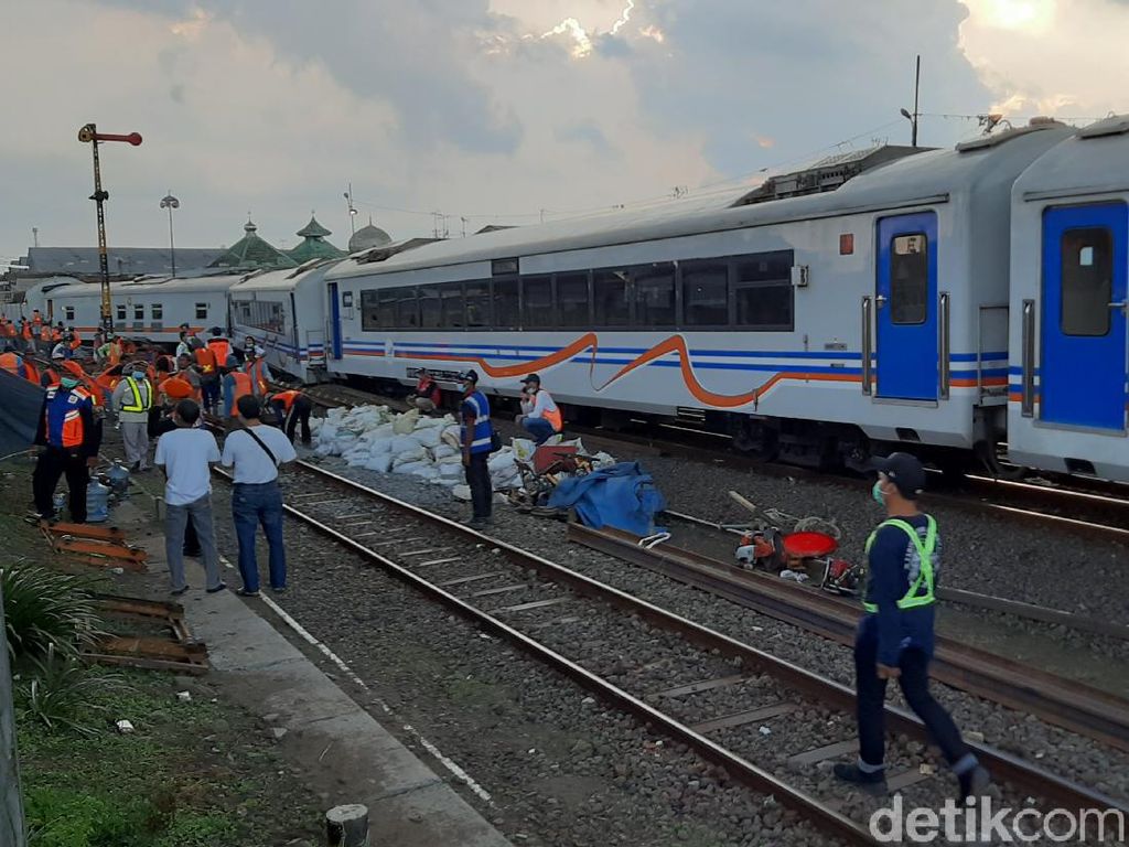 Gerbong Kereta Api Meluncur Sendiri Bukan Pertama Kali Terjadi di Malang Gerbong Kereta Api Meluncur Sendiri Bukan Pertama Kali Terjadi di Malang