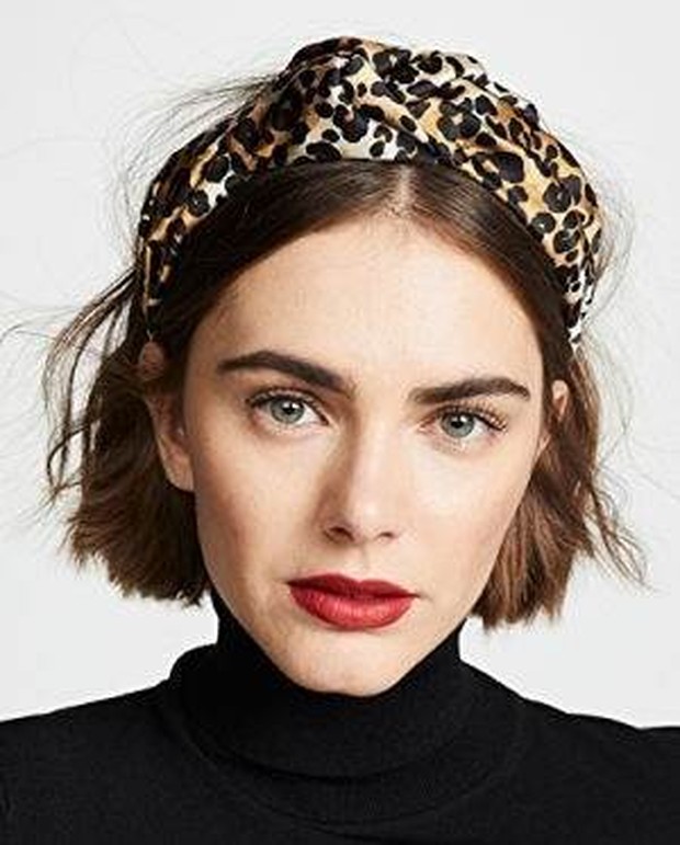 Headband atau Scarf Style/pinterest.com Headband dan scarf menjadi aksesoris yang dibutuhkan untuk hampir semua gaya rambut, karena untuk memoles dan memberikan kesan pada rambut.