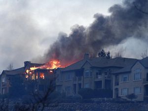 Kebakaran Hutan Nevada Mulai Merambat ke Permukiman Warga