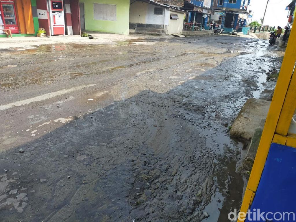 Duh! Jalur Wisata Palutungan Kuningan Tertutup Limbah Kotoran Sapi Duh! Jalur Wisata Palutungan Kuningan Tertutup Limbah Kotoran Sapi