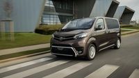 Wujud Mobil Listrik Toyota dengan Pintu Geser