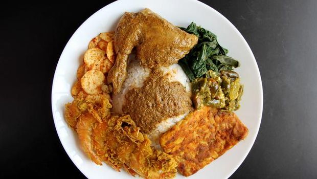 Tips Makan Nasi Padang Saat Diet
