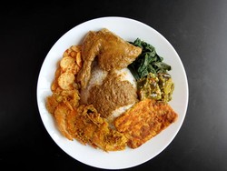 Tips Makan Nasi Padang Buat Kamu yang Lagi Diet, Gampang Dicontek!