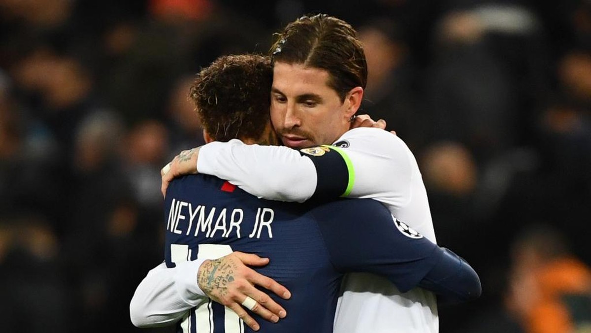 Neymar diklaim mencoba meyakinkan Sergio Ramos untuk gabung Paris St. Germain? (Foto: AFP/GABRIEL BOUYS)