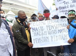 SHT Belum Dibayar, Pensiunan PTPN Geruduk Gedung DPRD Jabar