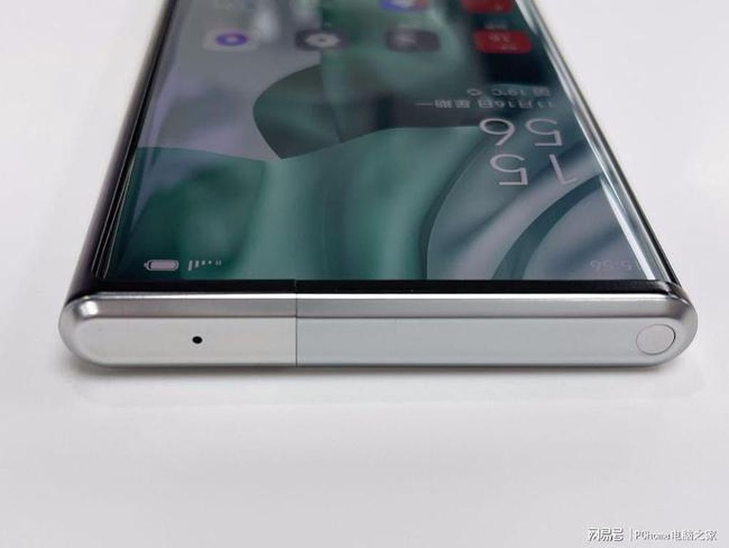 Pertama di Dunia! Penampakan Ponsel OPPO dengan Layar Gulung Pertama di Dunia! Penampakan Ponsel OPPO dengan Layar Gulung