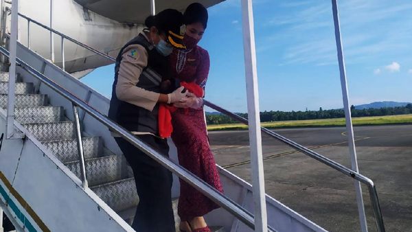 Potret Penumpang Lion Air yang Melahirkan di Pesawat