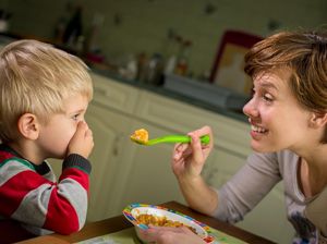 Saat Anak Mogok Makan Apakah Boleh Diberikan Susu Saja? Saat Anak Mogok Makan Apakah Boleh Diberikan Susu Saja?