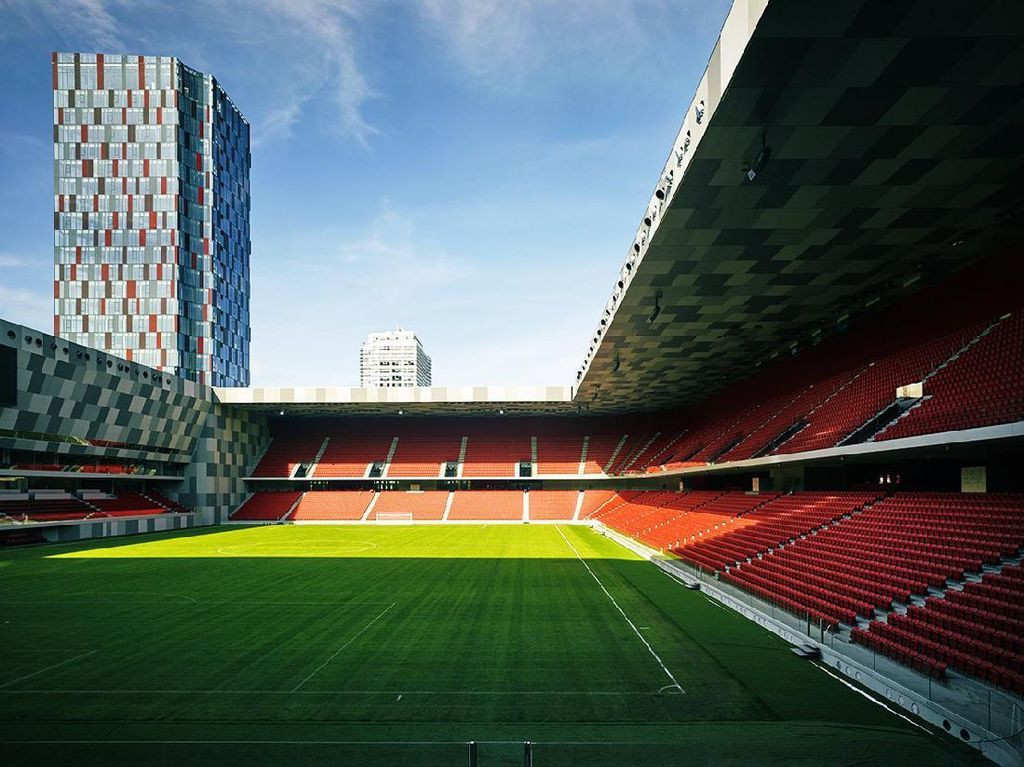 Stadion Sepakbola yang Keren, Ada Gedung Pencakar Langitnya! Stadion Sepakbola yang Keren, Ada Gedung Pencakar Langitnya!