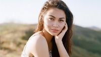 7 Artis yang Jalani Hubungan dengan Mantan Teman