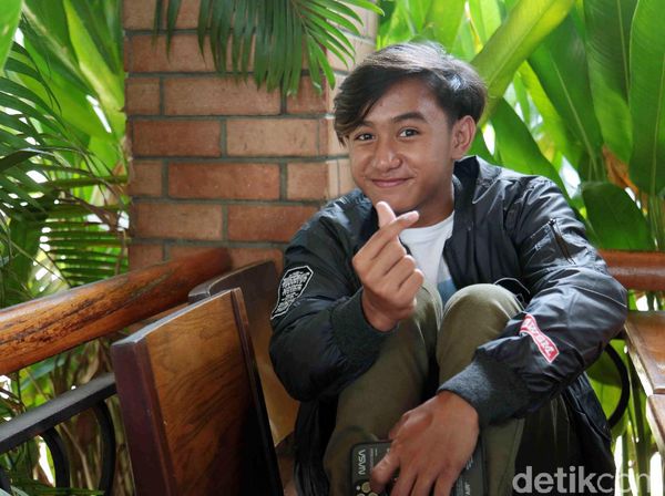 Hey TikTokers, Bowo Alpenliebe Beri Salam Cinta!
