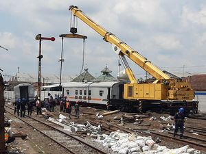 Fakta Tujuh Gerbong Kereta Api Meluncur Sendiri di Malang
