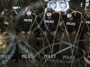 2 Siswa Sekolah Menengah Akan Diadili karena Ikut Demo Thailand 2 Siswa Sekolah Menengah Akan Diadili karena Ikut Demo Thailand