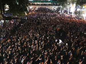 7 Pemimpin Demonstran Thailand Didakwa Hina Raja, Terancam 15 Tahun Bui 7 Pemimpin Demonstran Thailand Didakwa Hina Raja, Terancam 15 Tahun Bui
