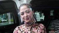 Dewi Perssik Berbunga-bunga, Awas Ada Kumbang!