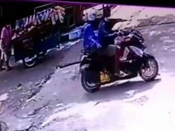 Viral Emak-emak Tukang Sayur di Bekasi Dijambret, Rp 2 Juta Raib