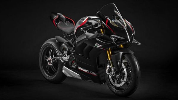 Tampilan Gahar Ducati Panigale V4 SP