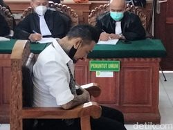Eksepsi Jerinx Terkait Kasus Ancaman ke Adam Deni Ditolak, Sidang Dilanjut
