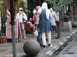 Kasus Corona Harian di DKI Pecah Rekor, Warga Prihatin