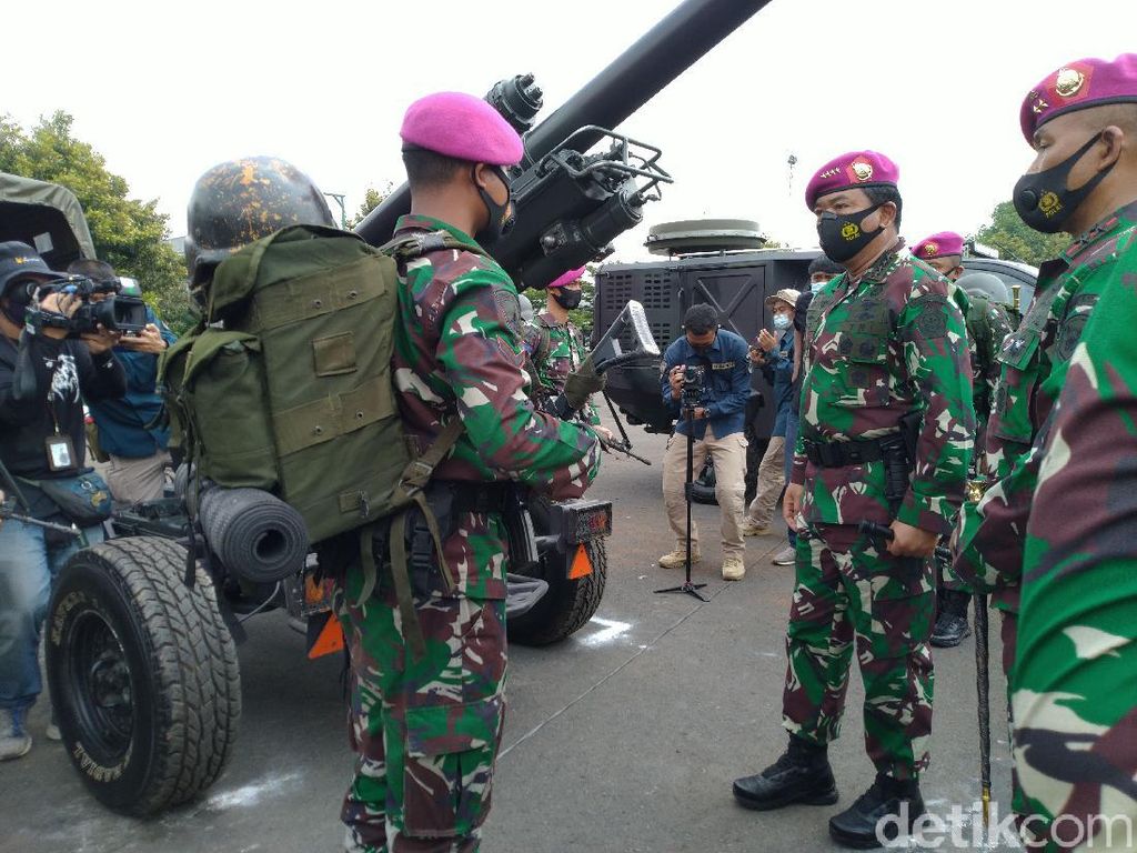 Panglima TNI Cek Pasukan, Ancaman Perpecahan Dinilai Sudah Mengkhawatirkan Panglima TNI Cek Pasukan, Ancaman Perpecahan Dinilai Sudah Mengkhawatirkan