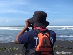 Gelombang Tinggi Ancam Perairan Jatim, Hati-hati Berlibur di Kawasan Ini