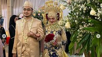Adu Gaya 5 Anak Ustaz dan Habib Saat Nikah, Putri Habib Rizieq Serba Emas