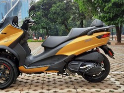 Motor 3 Roda Piaggio MP3 500 HPE Sport Advance: Bisa Berdiri Tanpa Standar dan Ada Gigi Mundur
