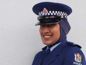 Ini Polisi Wanita Pertama di Selandia Baru yang Diizinkan Pakai Jilbab