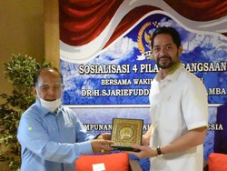 Syarief Hasan: Tidak Perlu Mendikotomikan Kesehatan atau Ekonomi